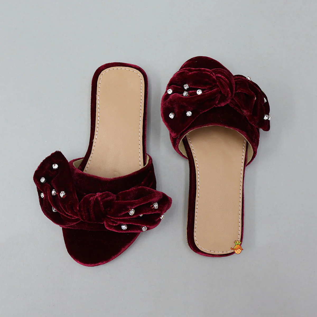 Adorable Bow Embellished Velvet Flats - Image 3