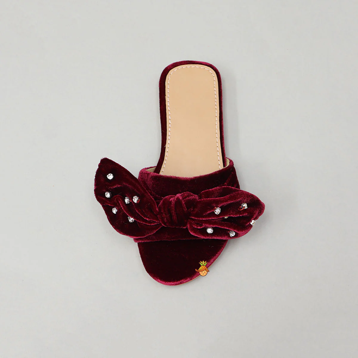 Adorable Bow Embellished Velvet Flats - Image 4