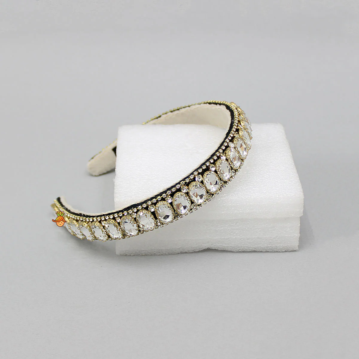 Artificial Stones Embellished Brown Hairband - Image 3