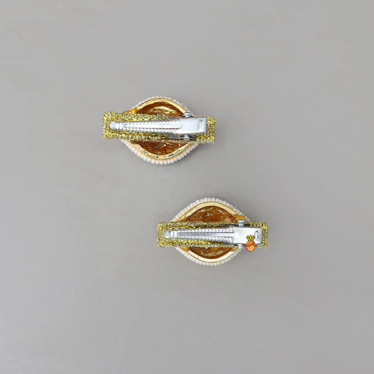 Attractive Floral Hair Clips - Set Of 2 - Image 2