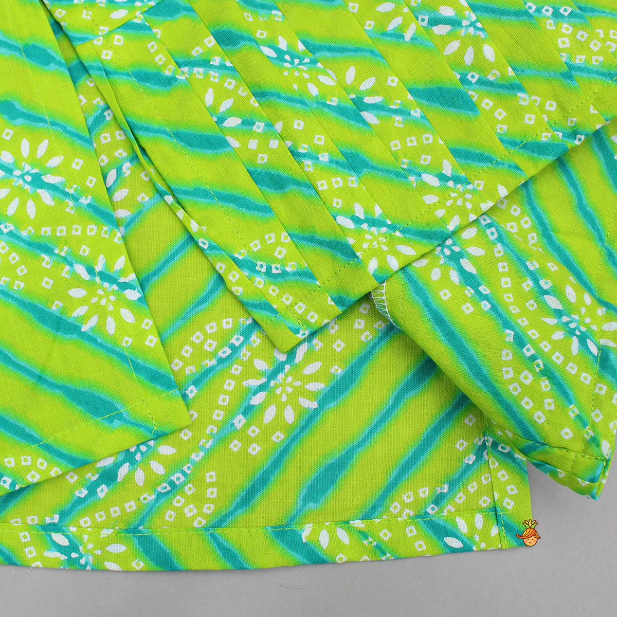 Bandhani And Leheriya Printed Pleated Hem Green Kurta With Pyjama - Image 5