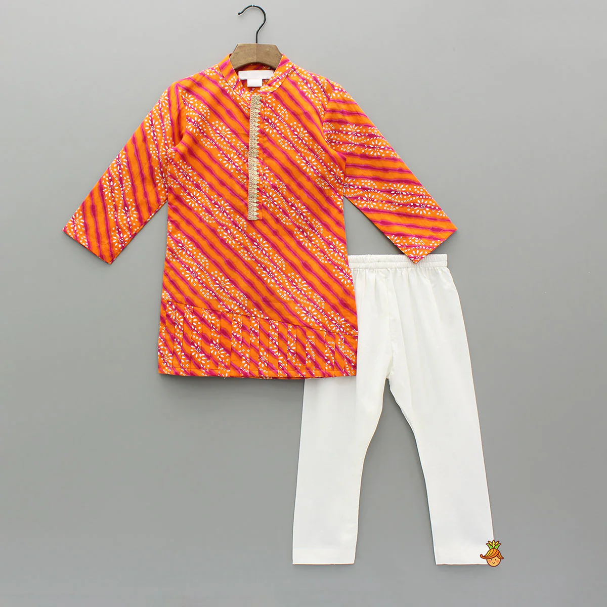 Bandhani And Leheriya Printed Pleated Hem Kurta With Pyjama