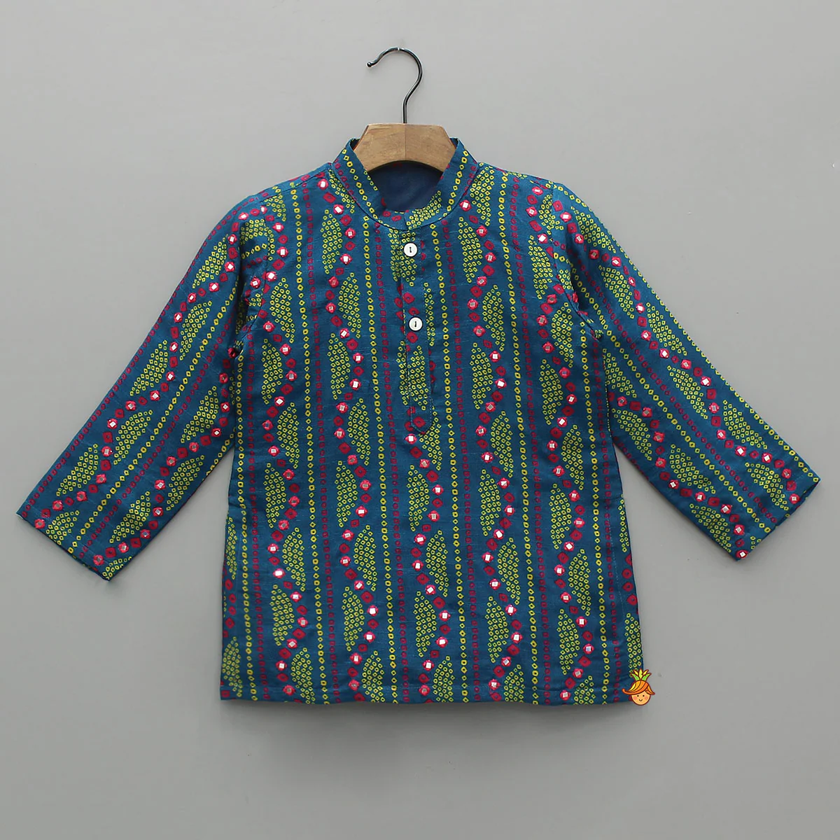 Bandhani Printed Kurta And Pyjama - Image 3
