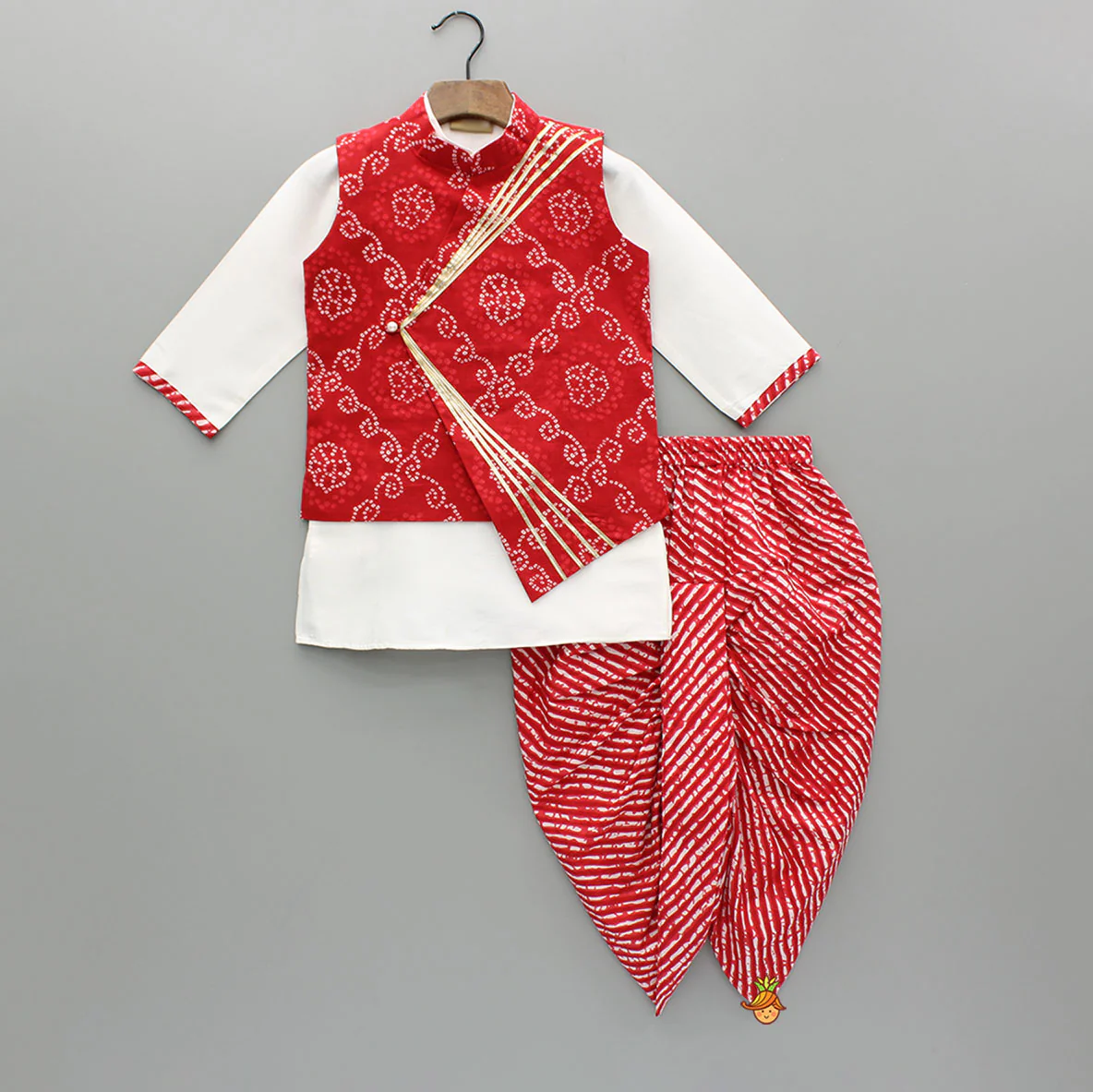 Bandhani Printed Kurta With Red Jacket And Leheriya Dhoti