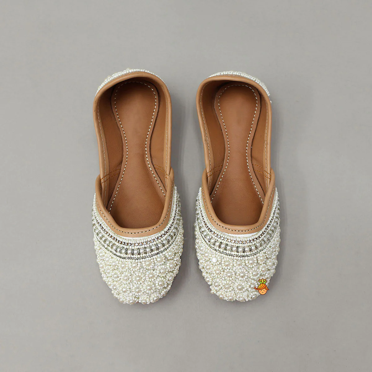 Beaded Floral Embroidered Jutti - Image 3