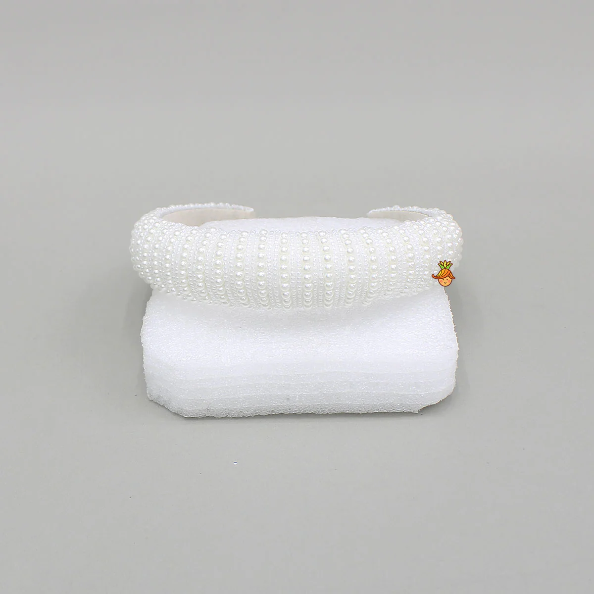 Beautiful Embellished Hair Band - Image 3