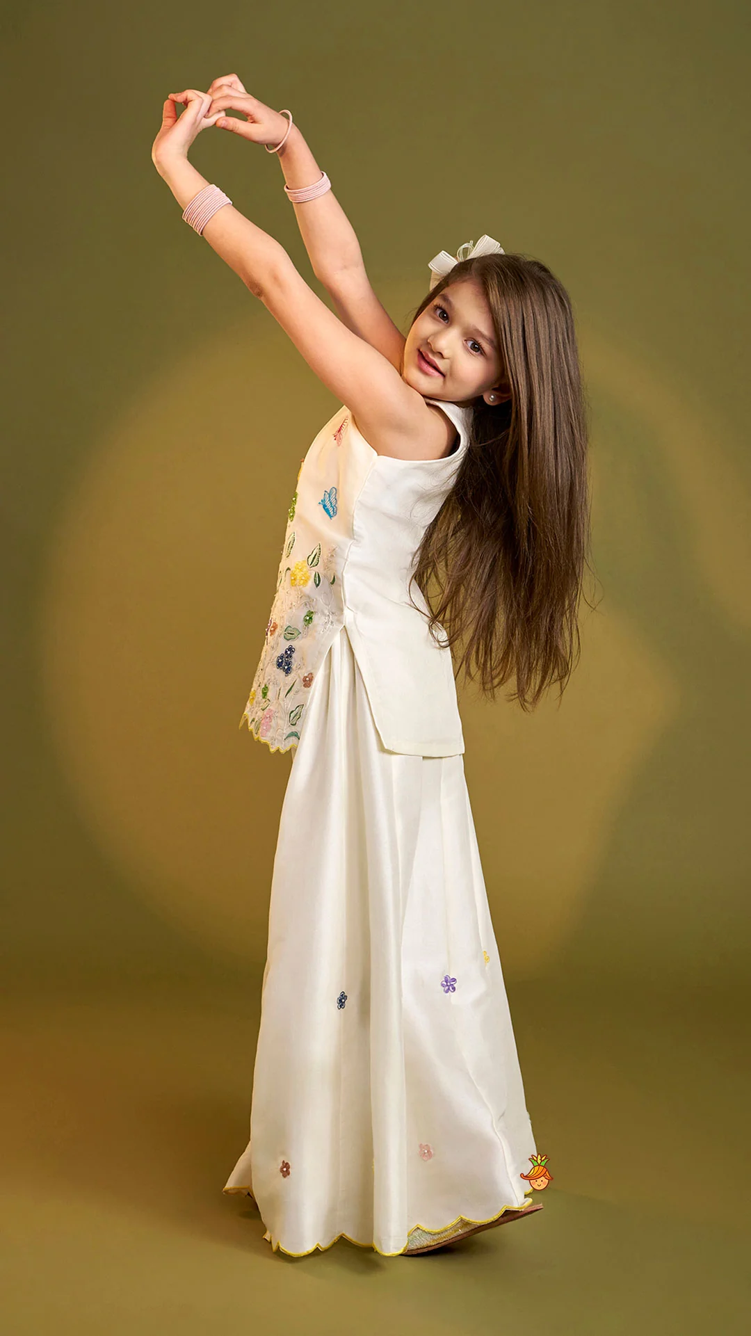 Beautiful Garden Themed Embroidered Kurti With Palazzo - Image 5