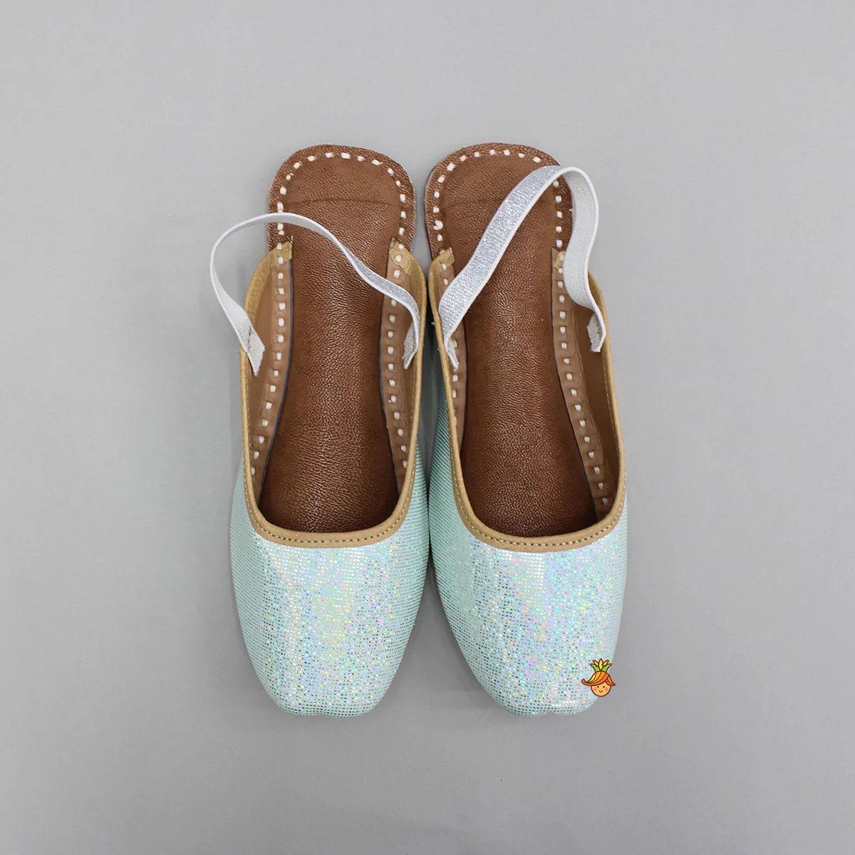 Beautiful Iridescent Jutti - Image 3