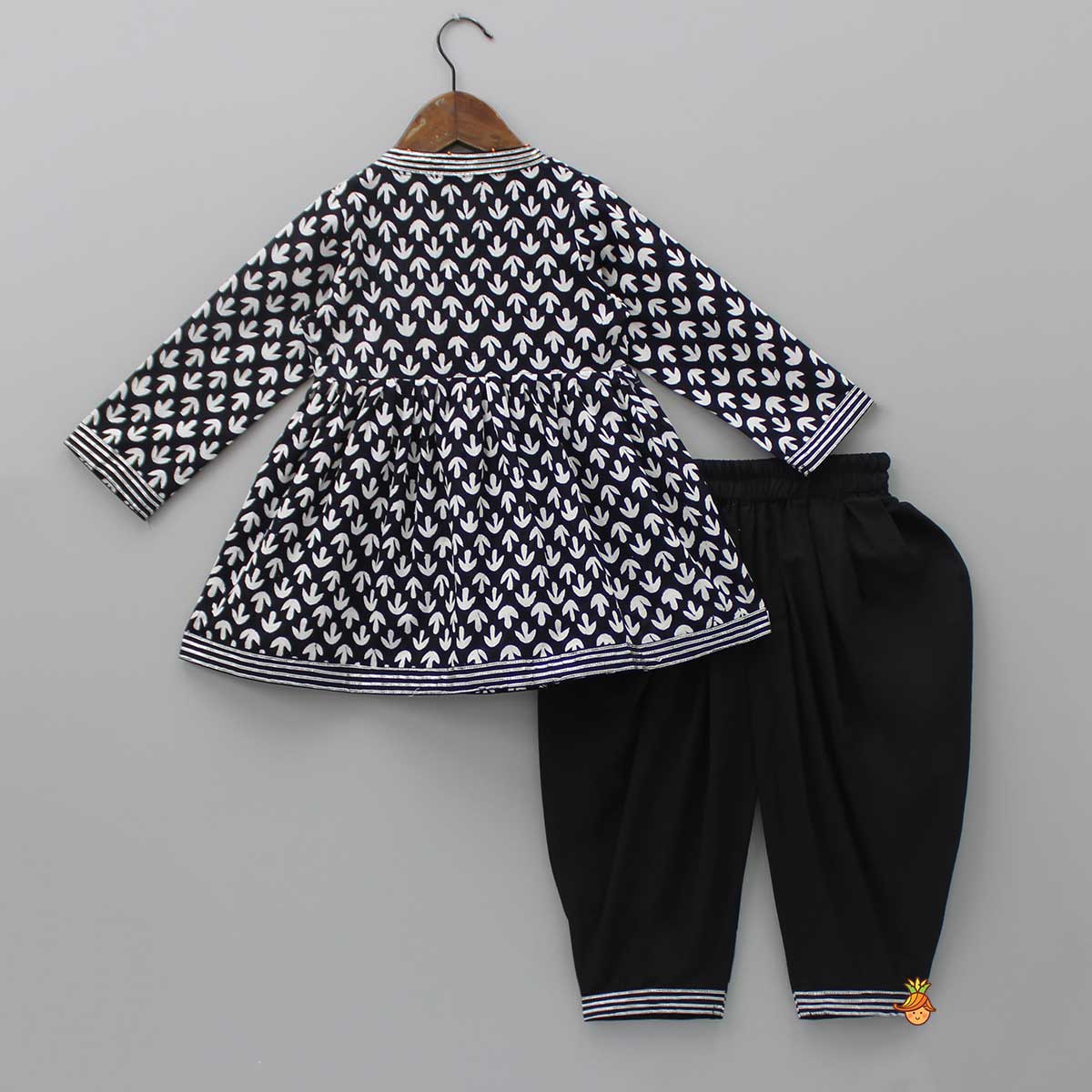 Black And White Angrakha Kurti With Dhoti - Image 2