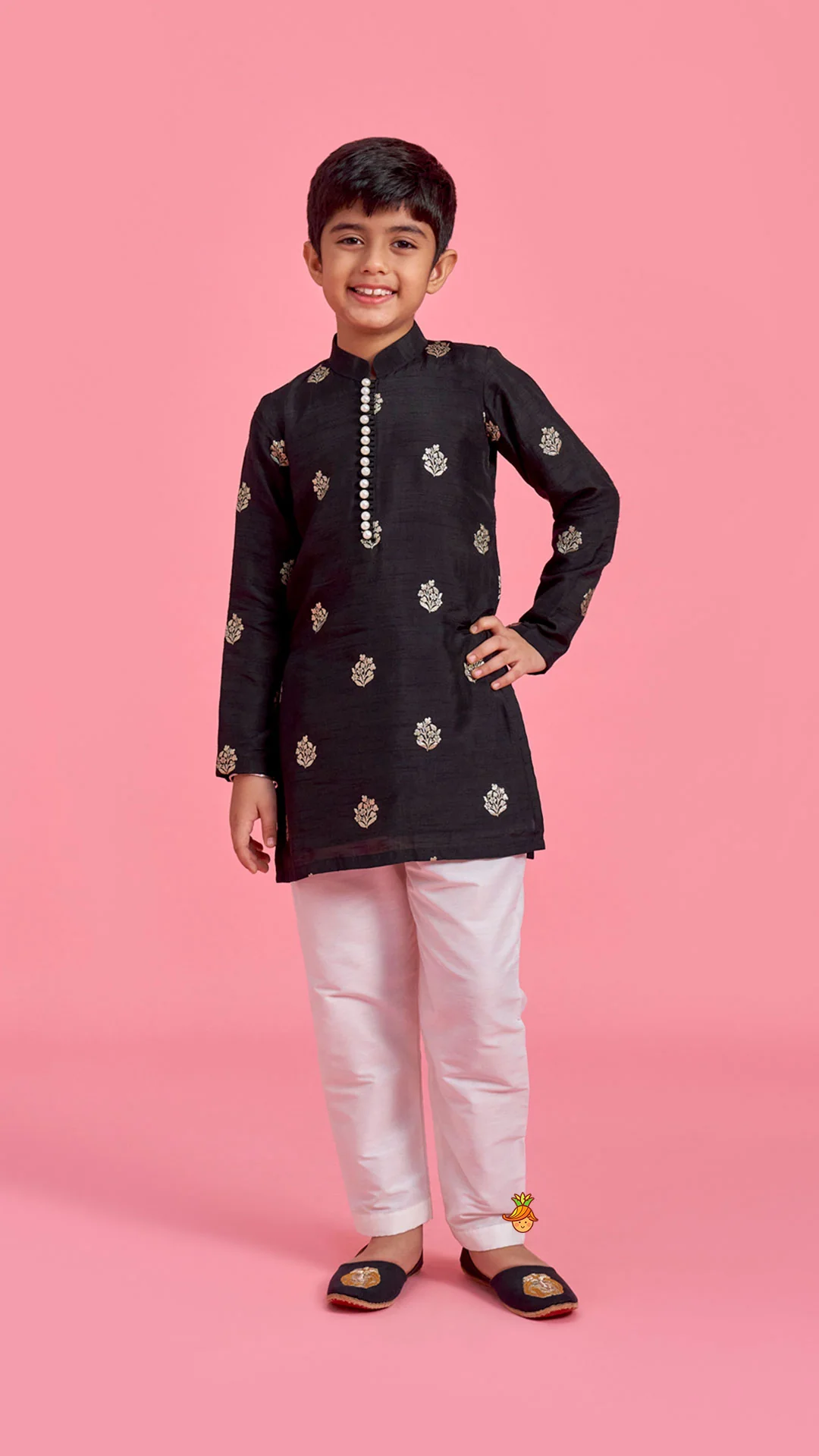 Black Embroidered Kurta With Pyjama - Image 3