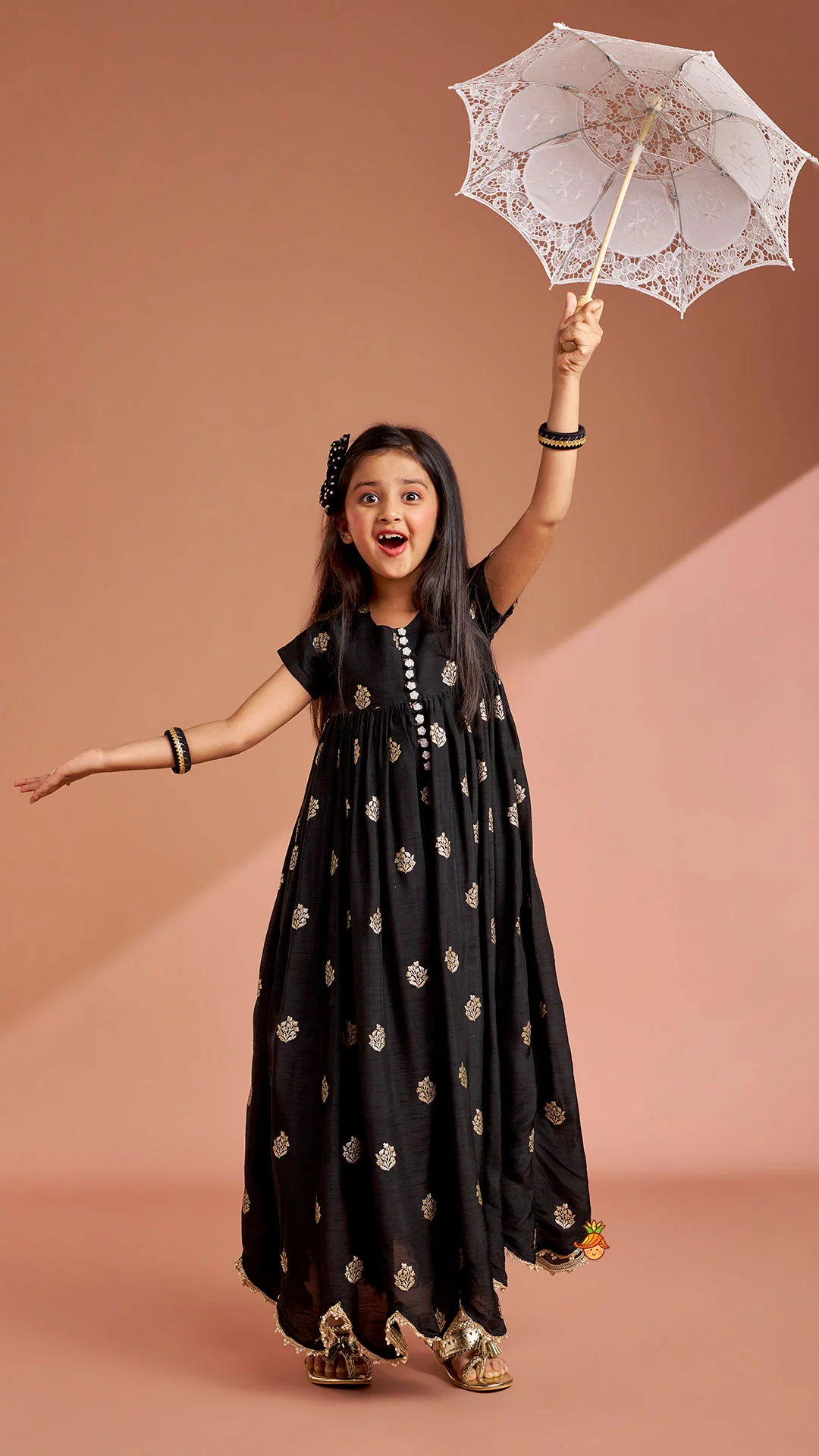 Black Embroidered Scalloped Hem Kurti - Image 4