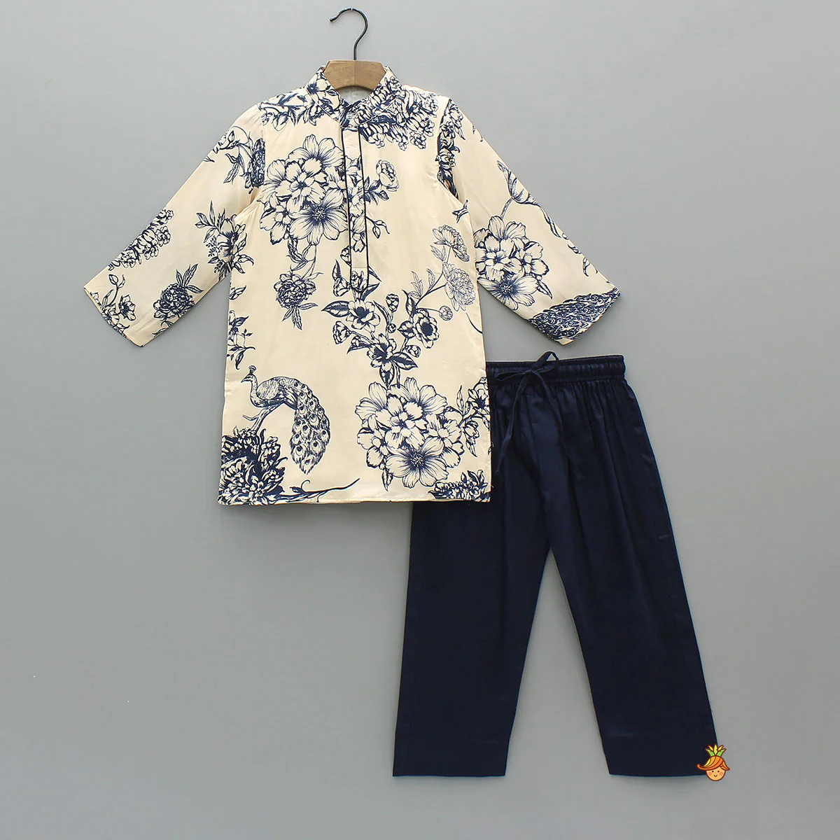 Beautiful Floral Printed Ethnic Kurta And Pyjama