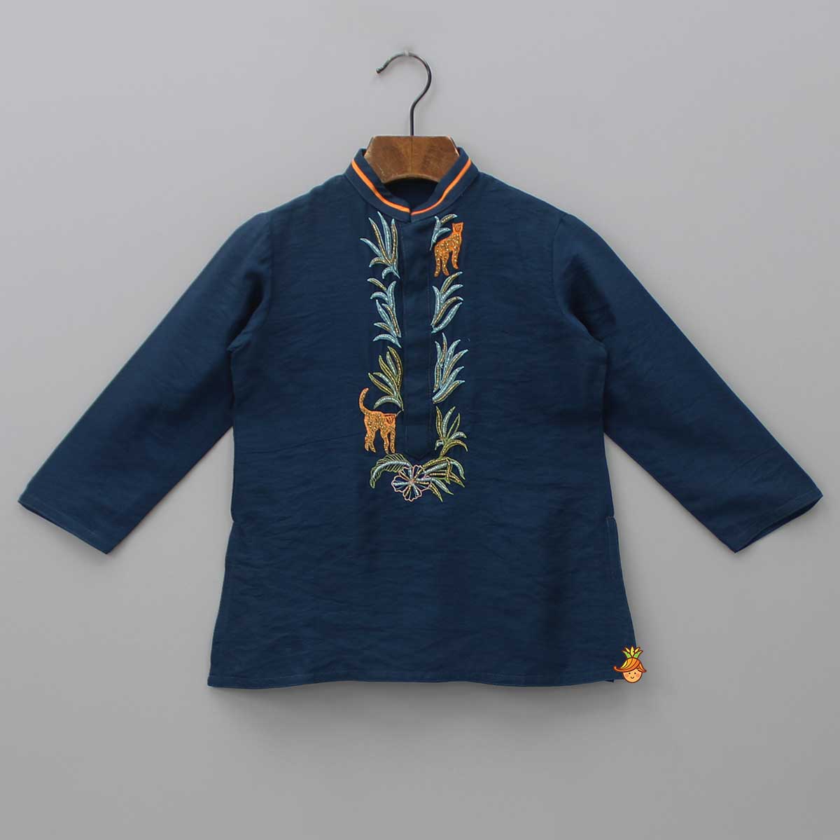 Blue Kurta With Animal Embroidery And Pyjama - Image 3