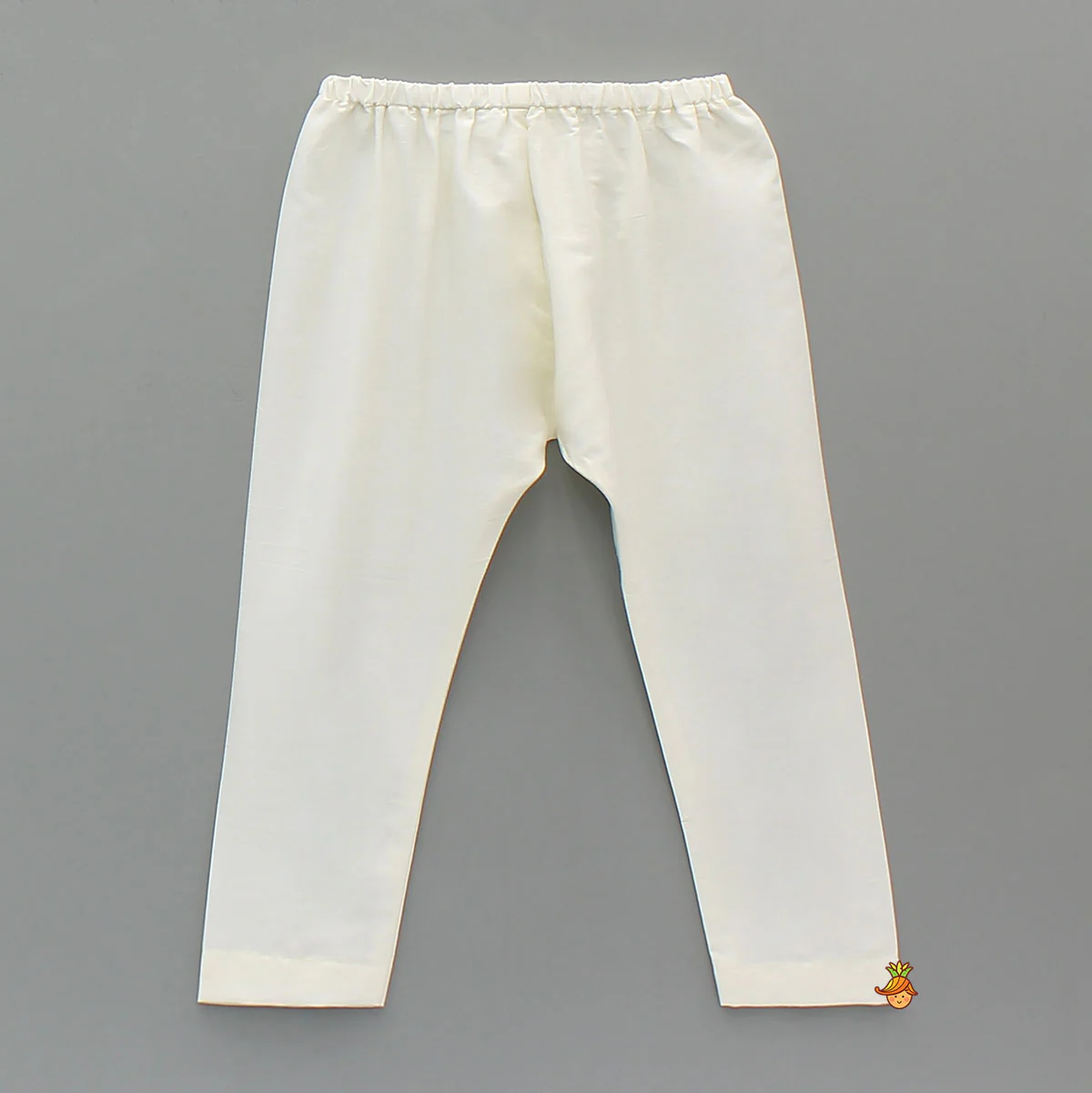 Booti Embroidered Kurta With Off White Pyjama - Image 4