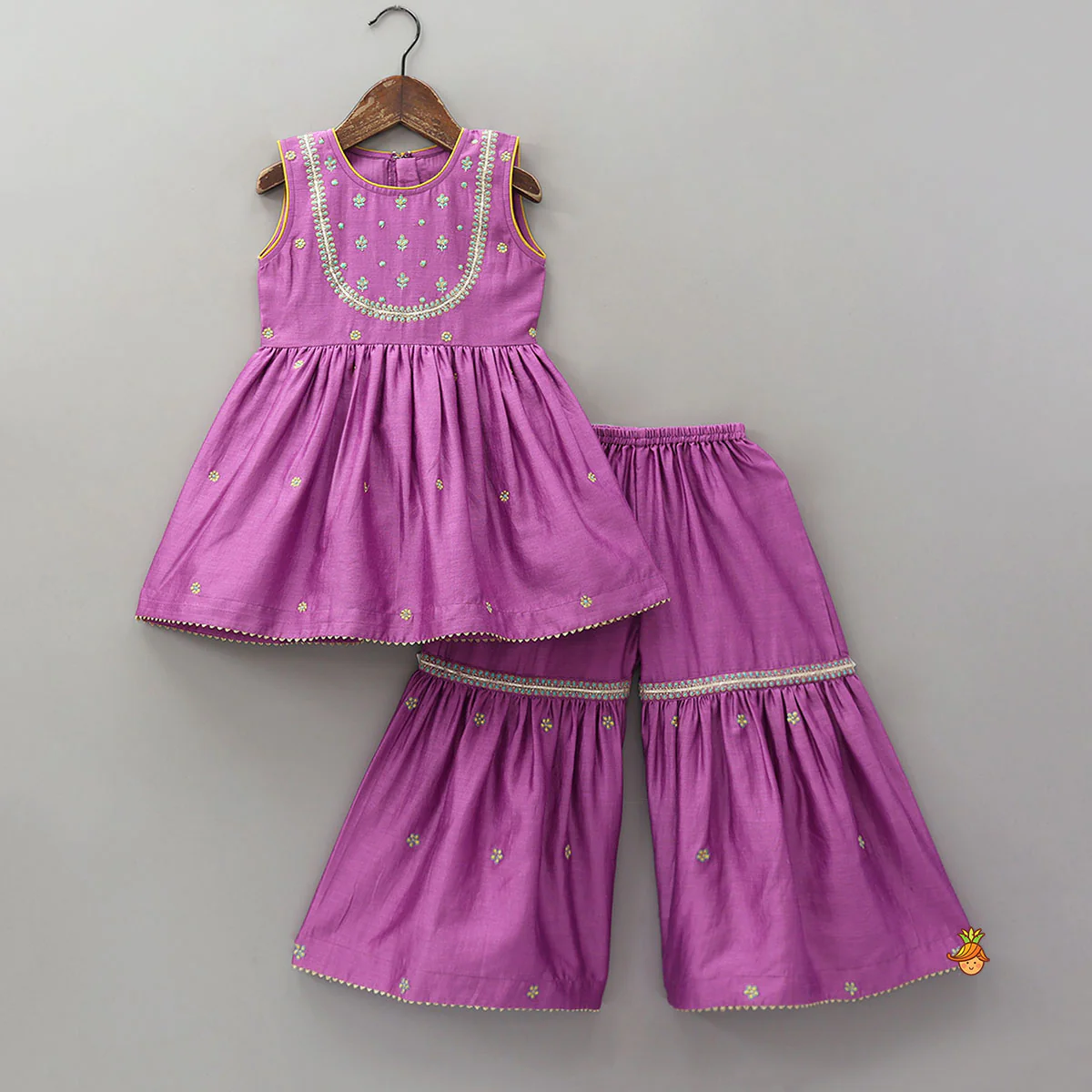Booti Work Kurti And Sharara With Scalloped Dupatta - Image 3