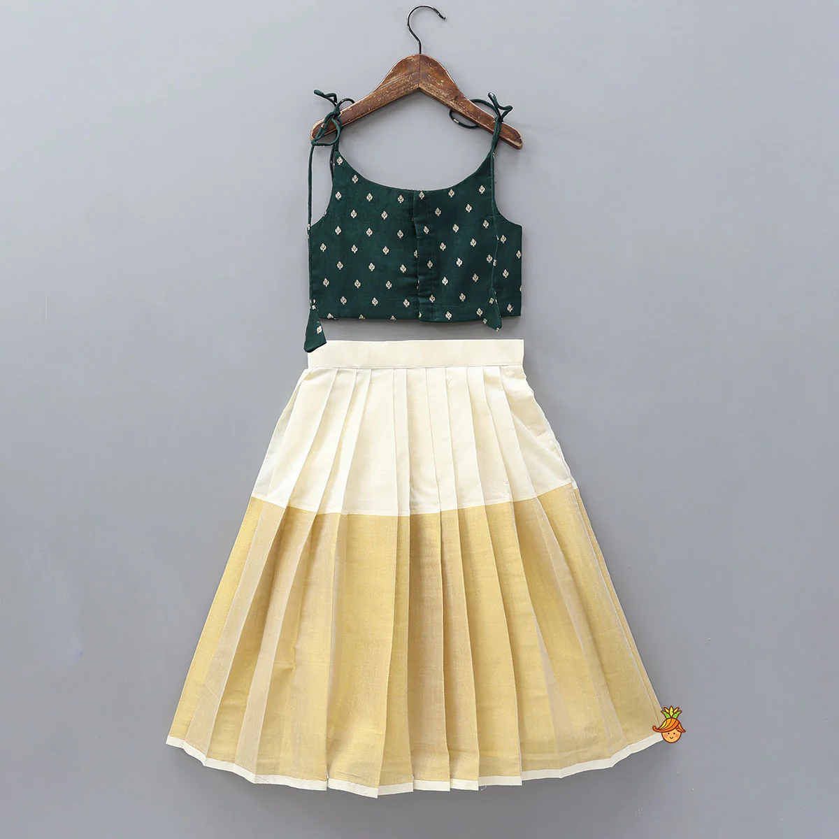 Booti Work Top With Dual-Tone Lehenga - Image 2