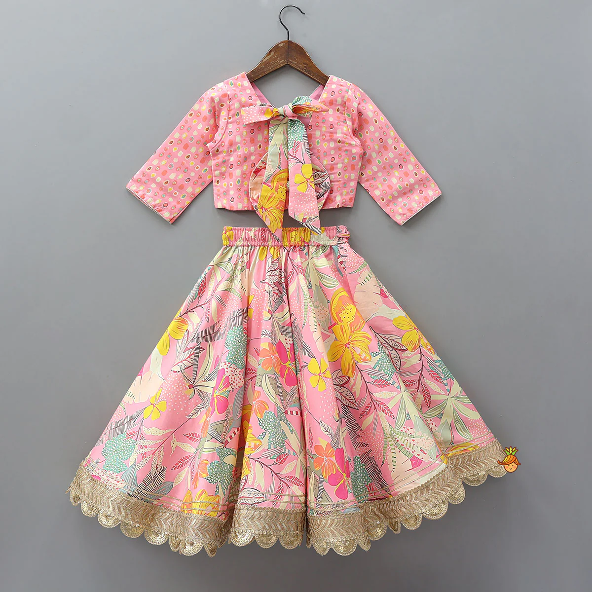 Buttons Adorned Pink Top And Scalloped Lace Work Floral Lehenga - Image 2