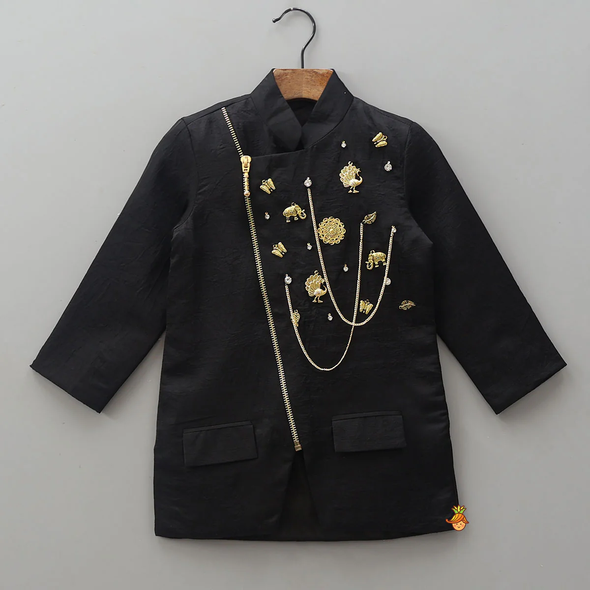 Chain Embellished Kurta And Pyjama - Image 3