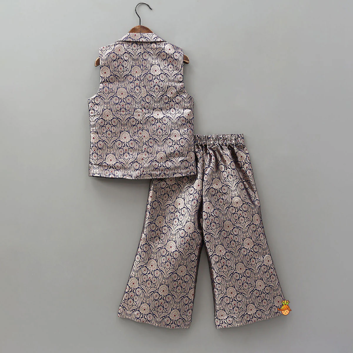 Charming Brocade Notch Collar Top And Pant - Image 2