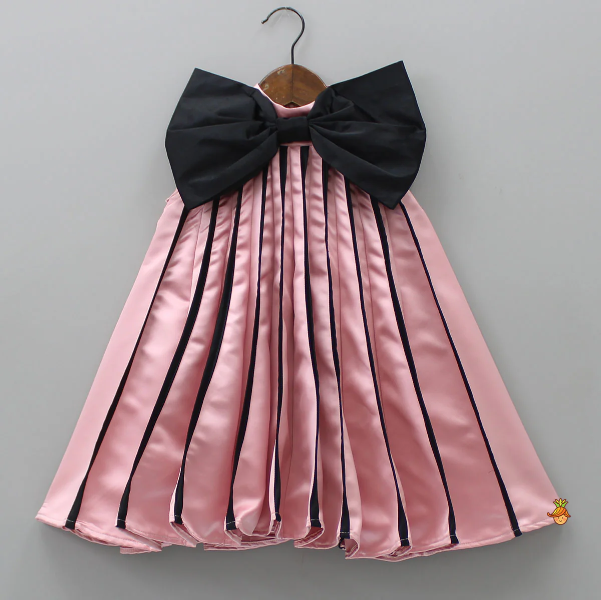 Charming Pink And Black Stylish Pleated Dress