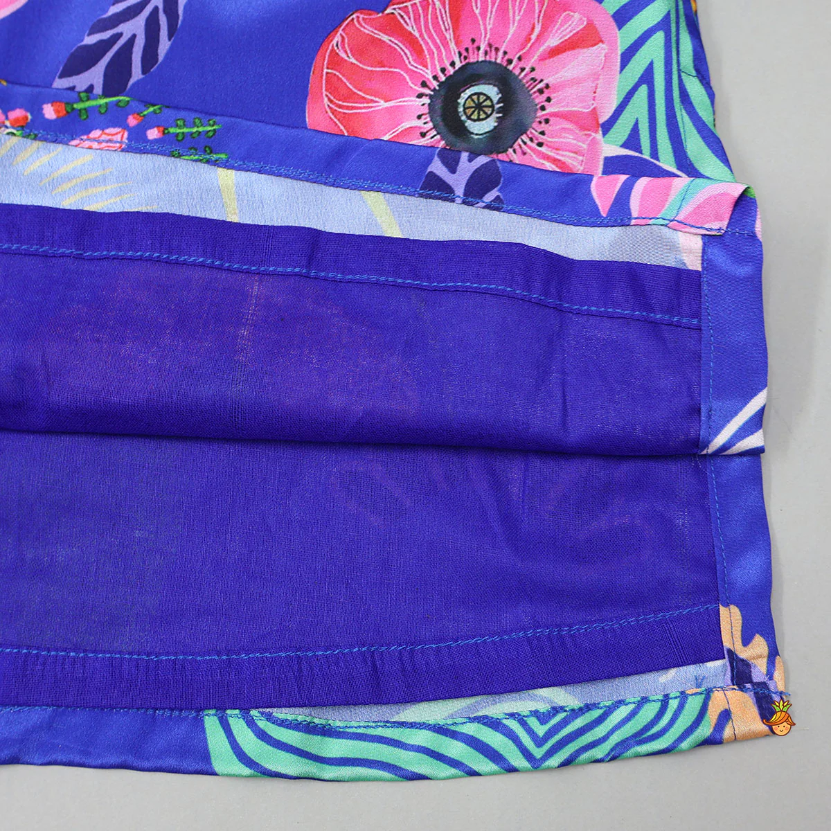 Charming Printed Kurta With Pocket Detail Jacket And Pyjama - Image 7