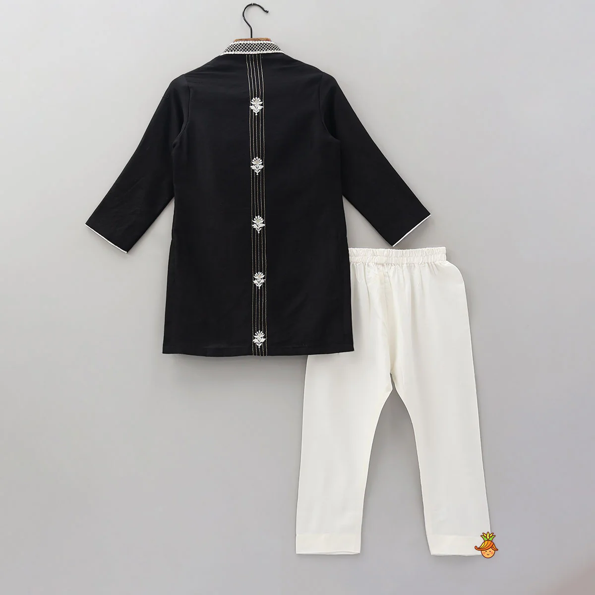 Checked Embroidered Collar And Front Placket Kurta With Pyjama - Image 2