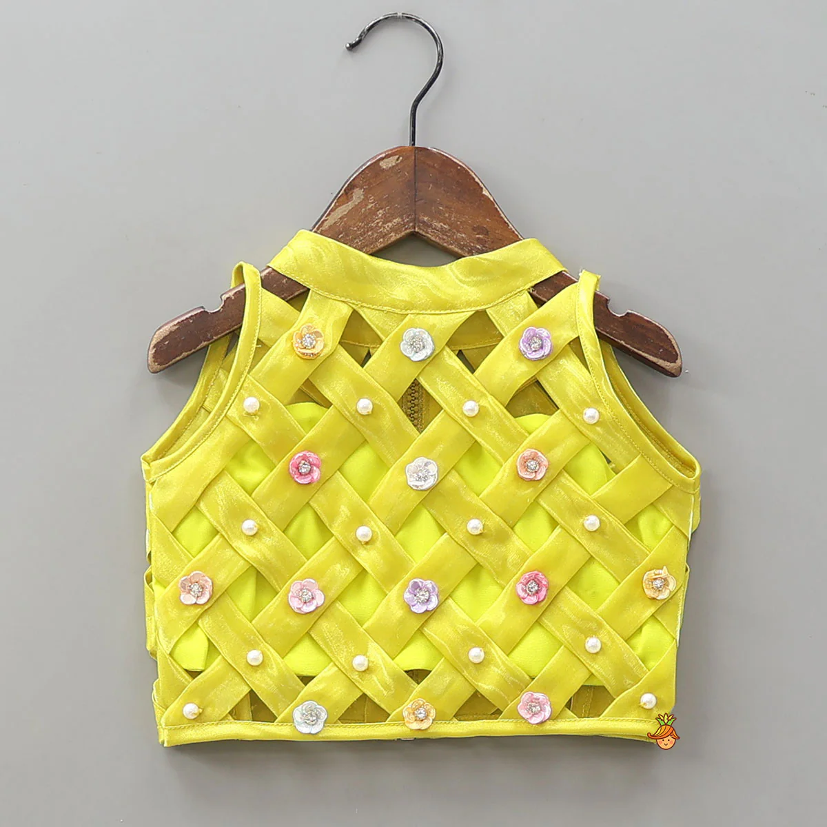 Checks Detailed Sheen Top And Stylish Gathered Lehenga - Image 3