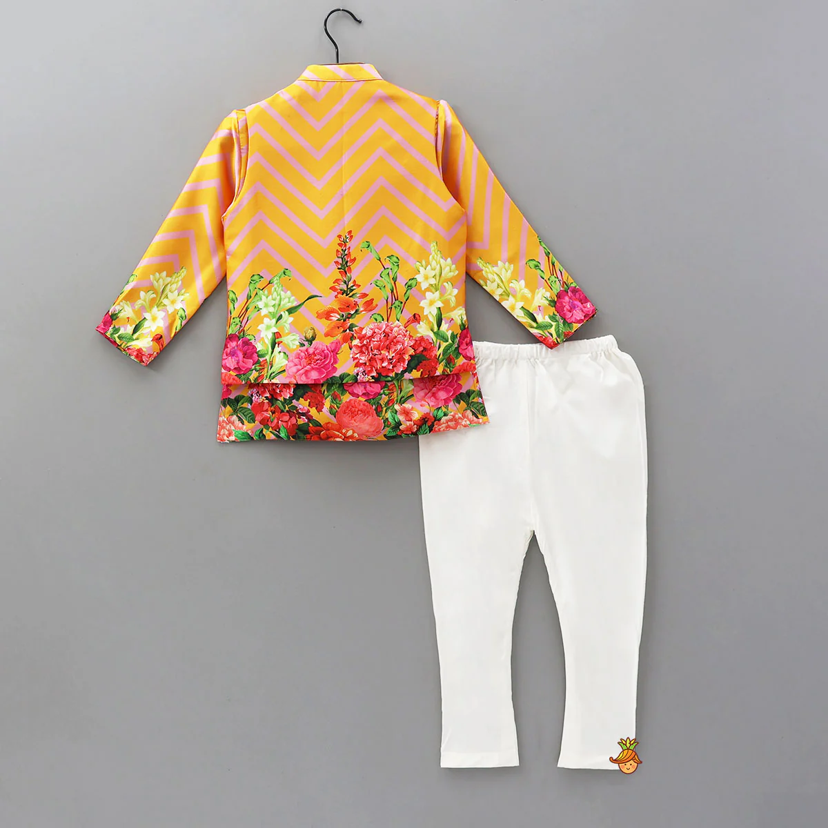 Chevron Printed Kurta With Matching Jacket And Pyjama - Image 2