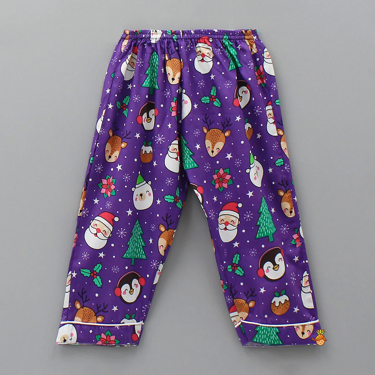 Christmas-Themed Printed Sleepwear - Image 4
