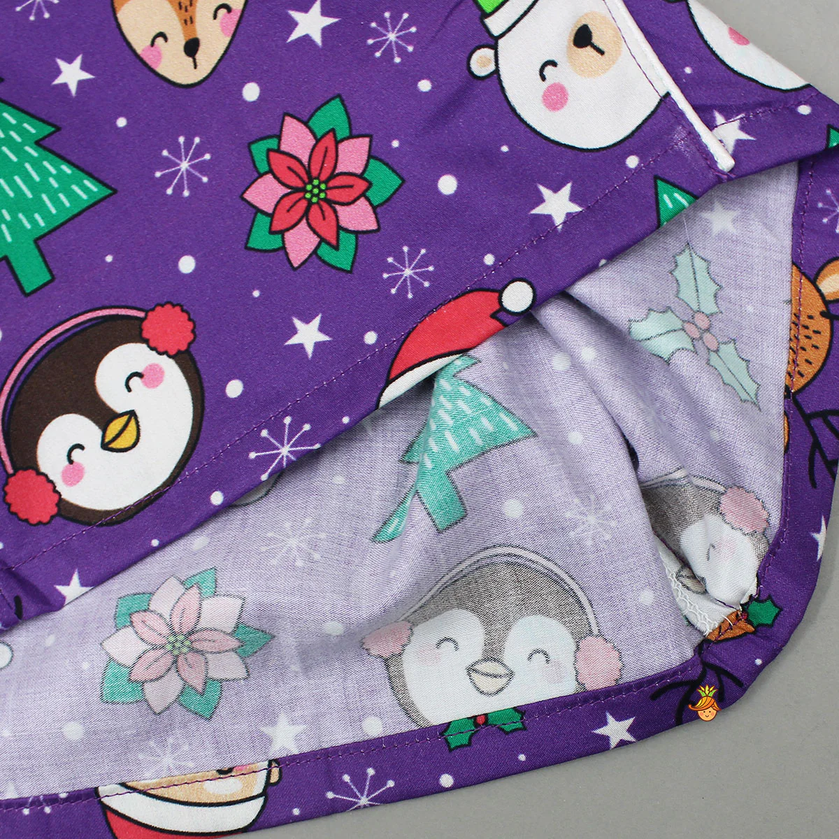 Christmas-Themed Printed Sleepwear - Image 5