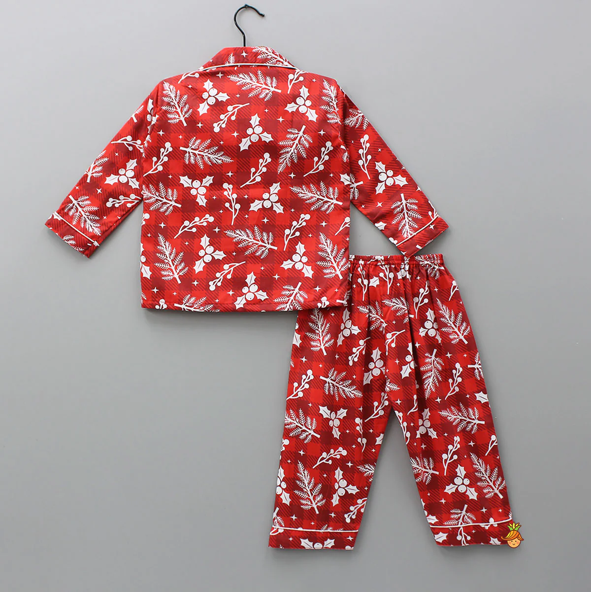 Christmas-Themed Printed Sleepwear With Patch Pocket Detail - Image 2