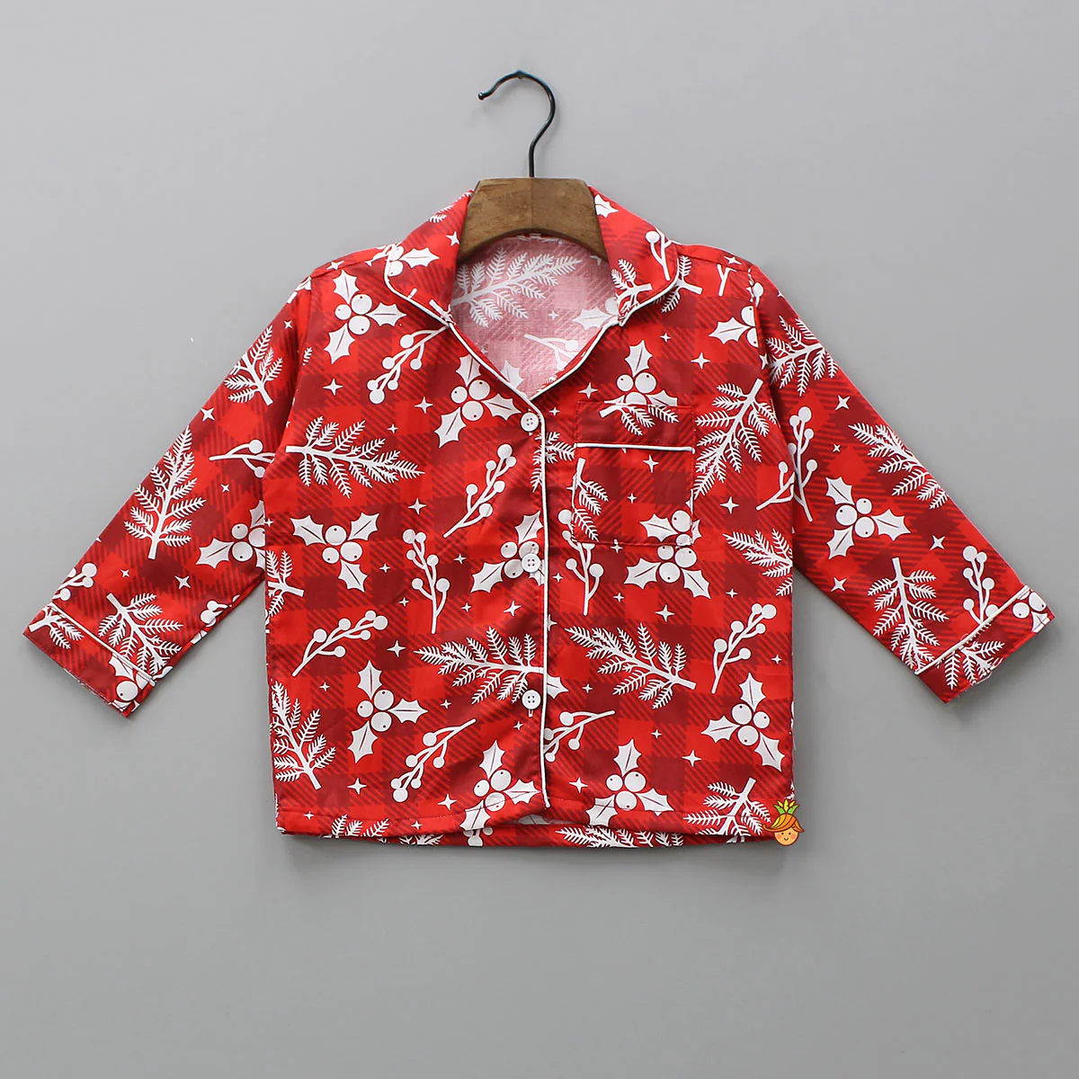 Christmas-Themed Printed Sleepwear With Patch Pocket Detail - Image 3