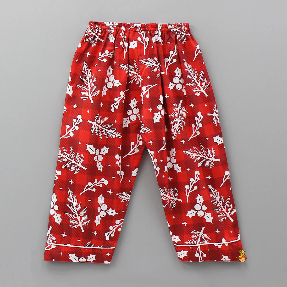 Christmas-Themed Printed Sleepwear With Patch Pocket Detail - Image 4