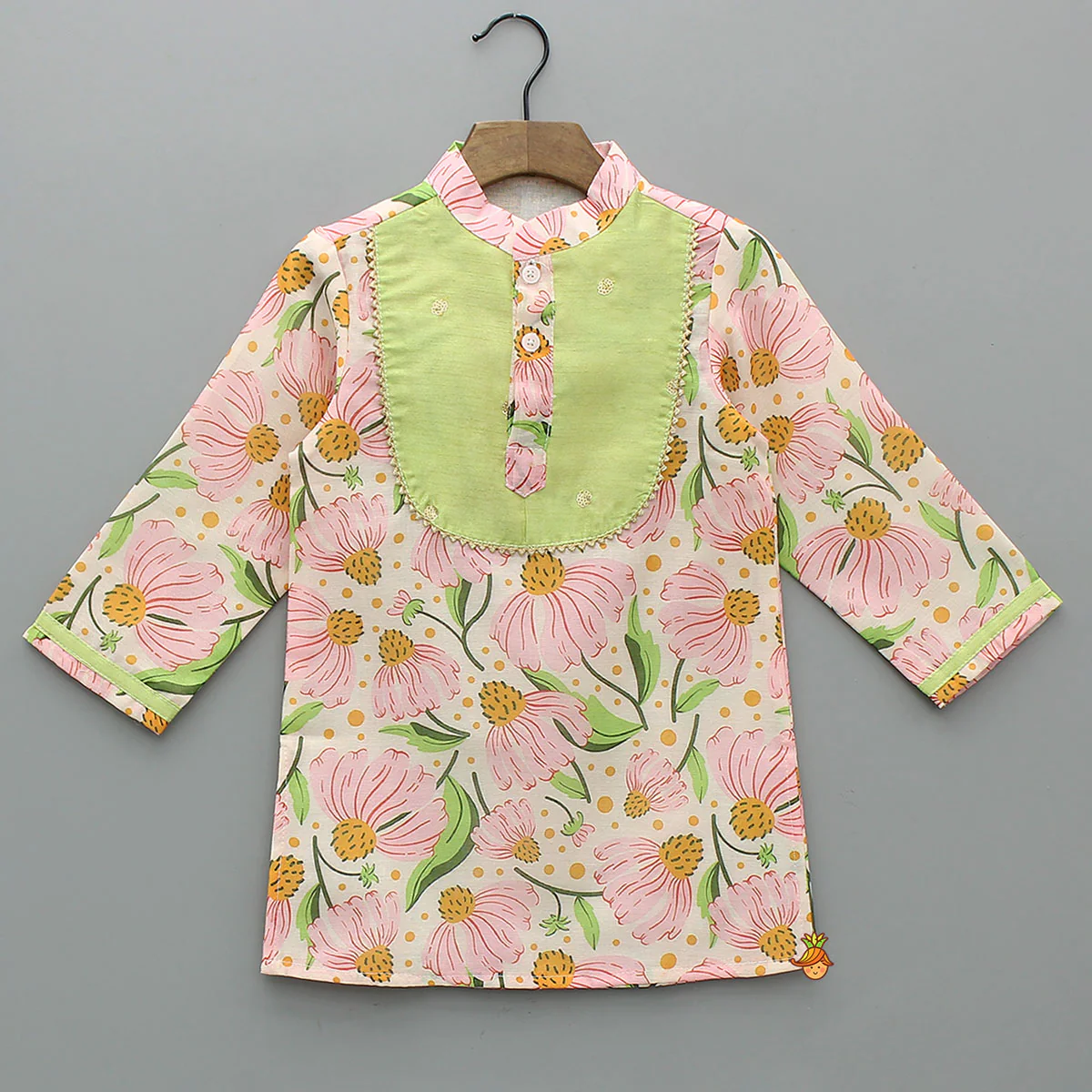 Contrast Yoke Floral Printed Kurta With Pyjama - Image 3