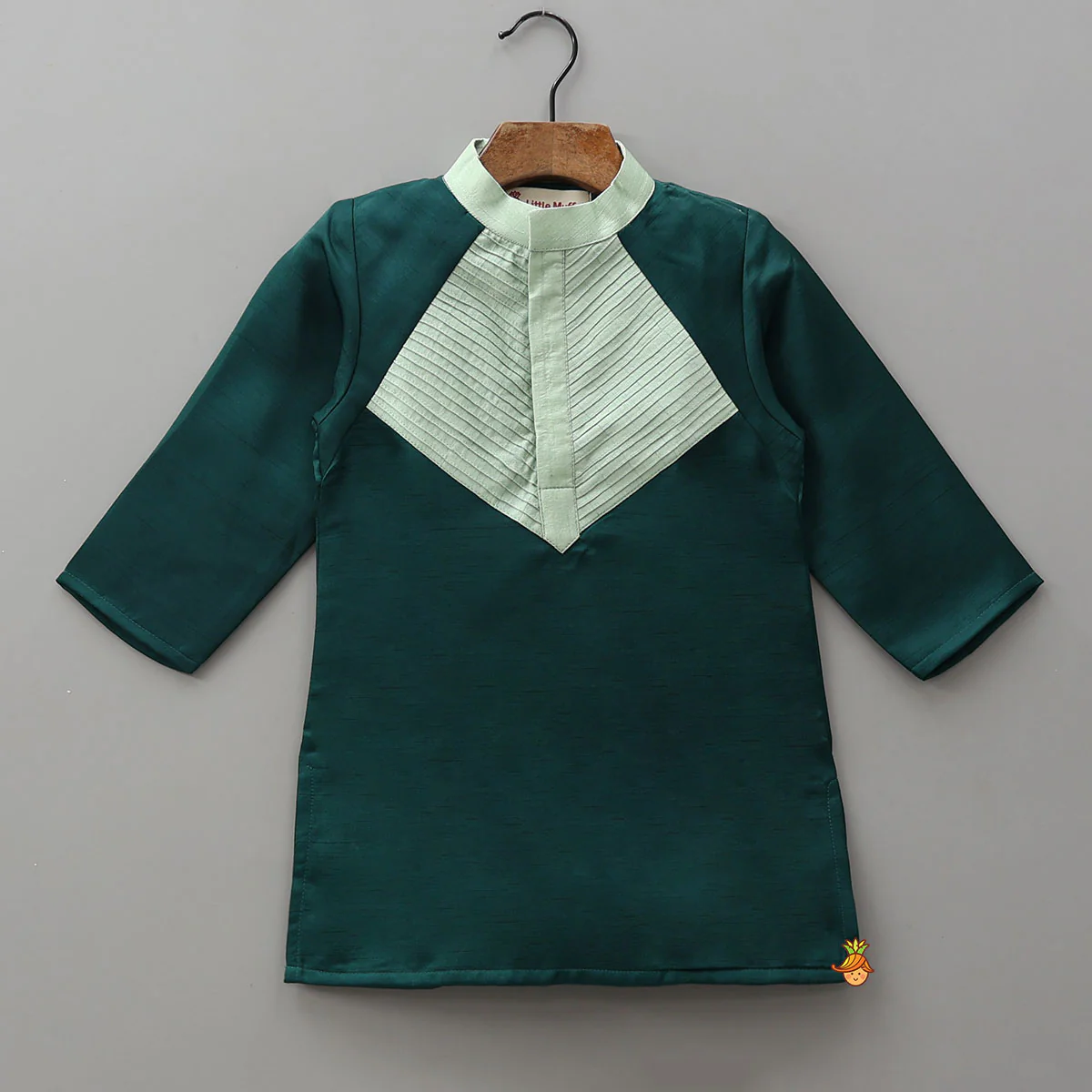 Contrasting Pin Tuck Yoke Detail Kurta And Pyjama - Image 3