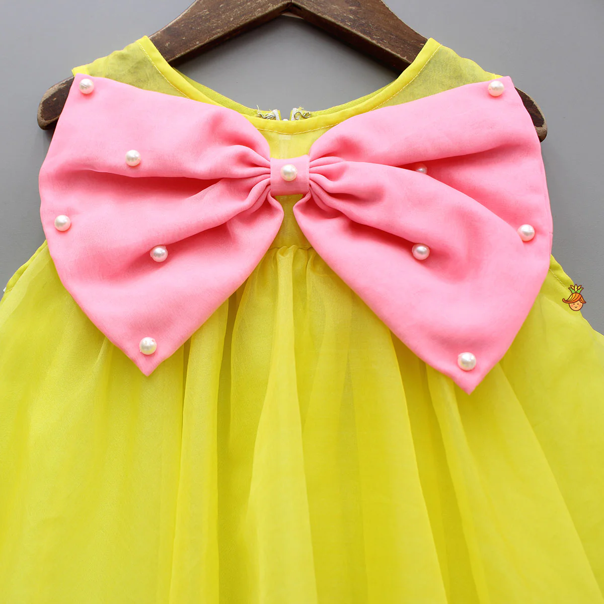 Contrasting Pink Bow-Embellished Yellow Dress - Image 3