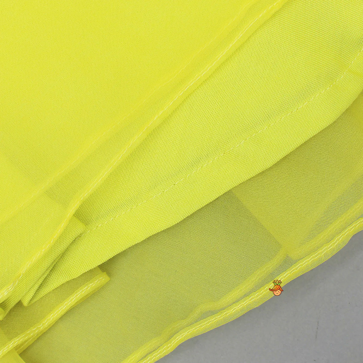 Contrasting Pink Bow-Embellished Yellow Dress - Image 4