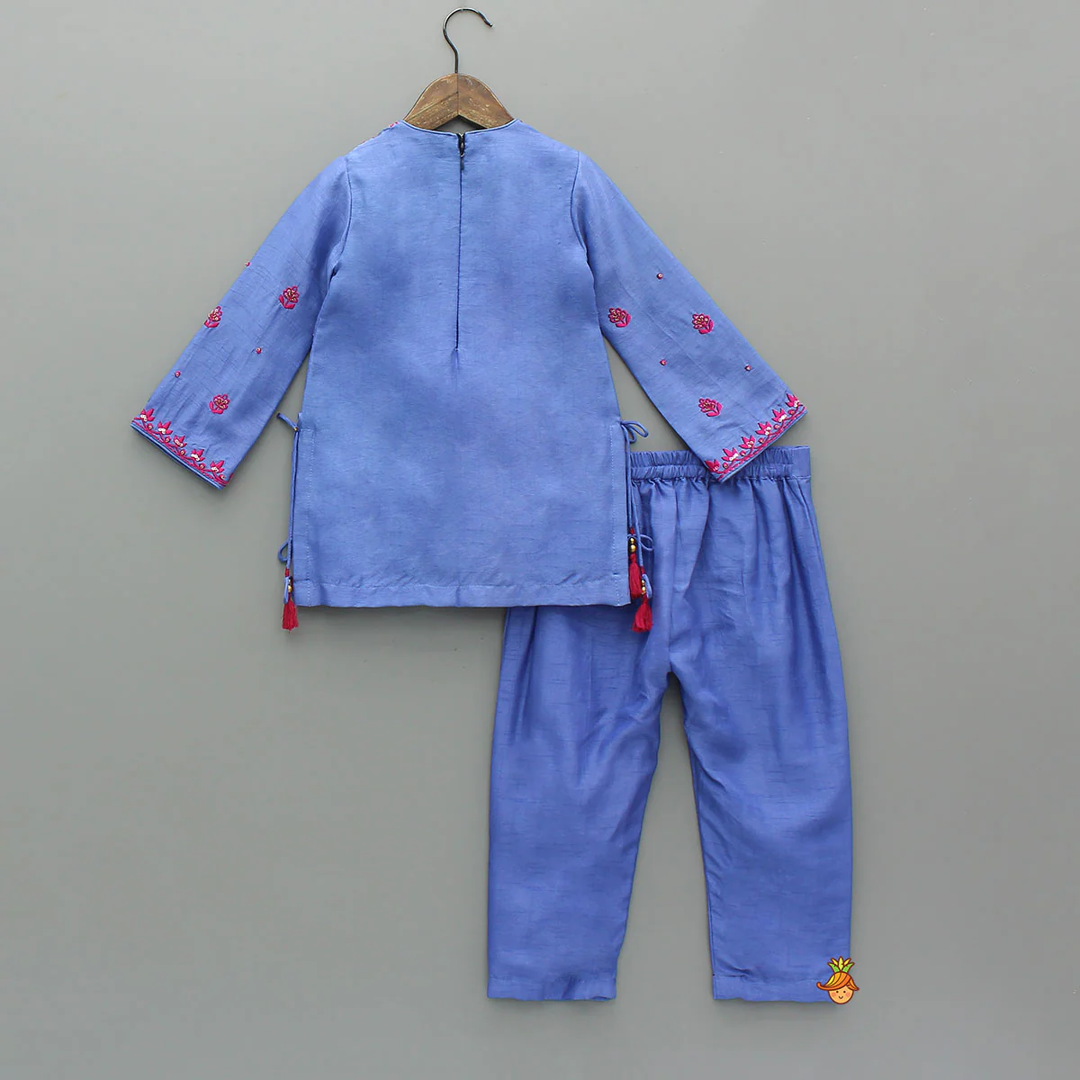 Contrasting Thread-Embroidered Kurti And Pant - Image 2