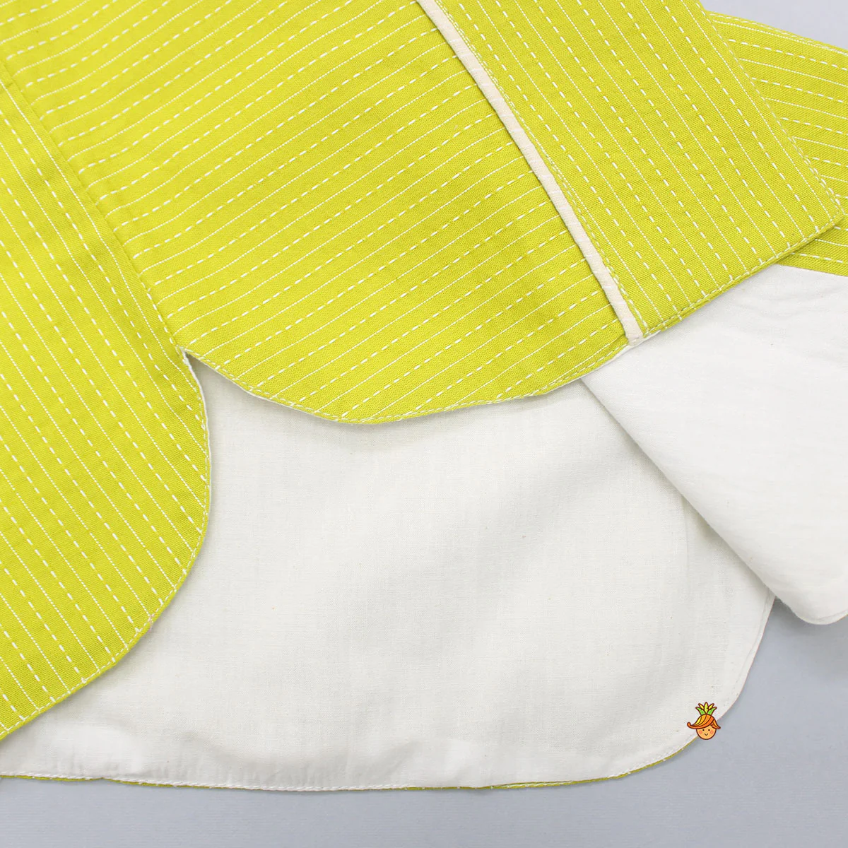 Cotton Cream Kurta With Green Jacket And Pocket Detail Pyjama - Image 12