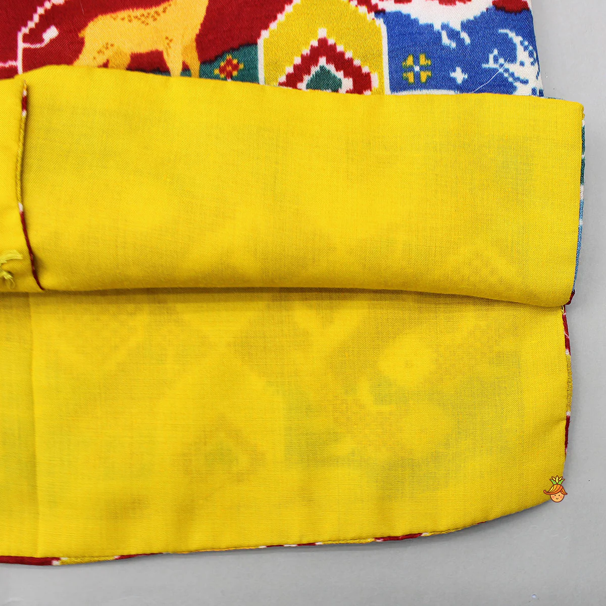 Ethnic Kurta With Pocket Detail Printed Jacket And Pyjama - Image 8