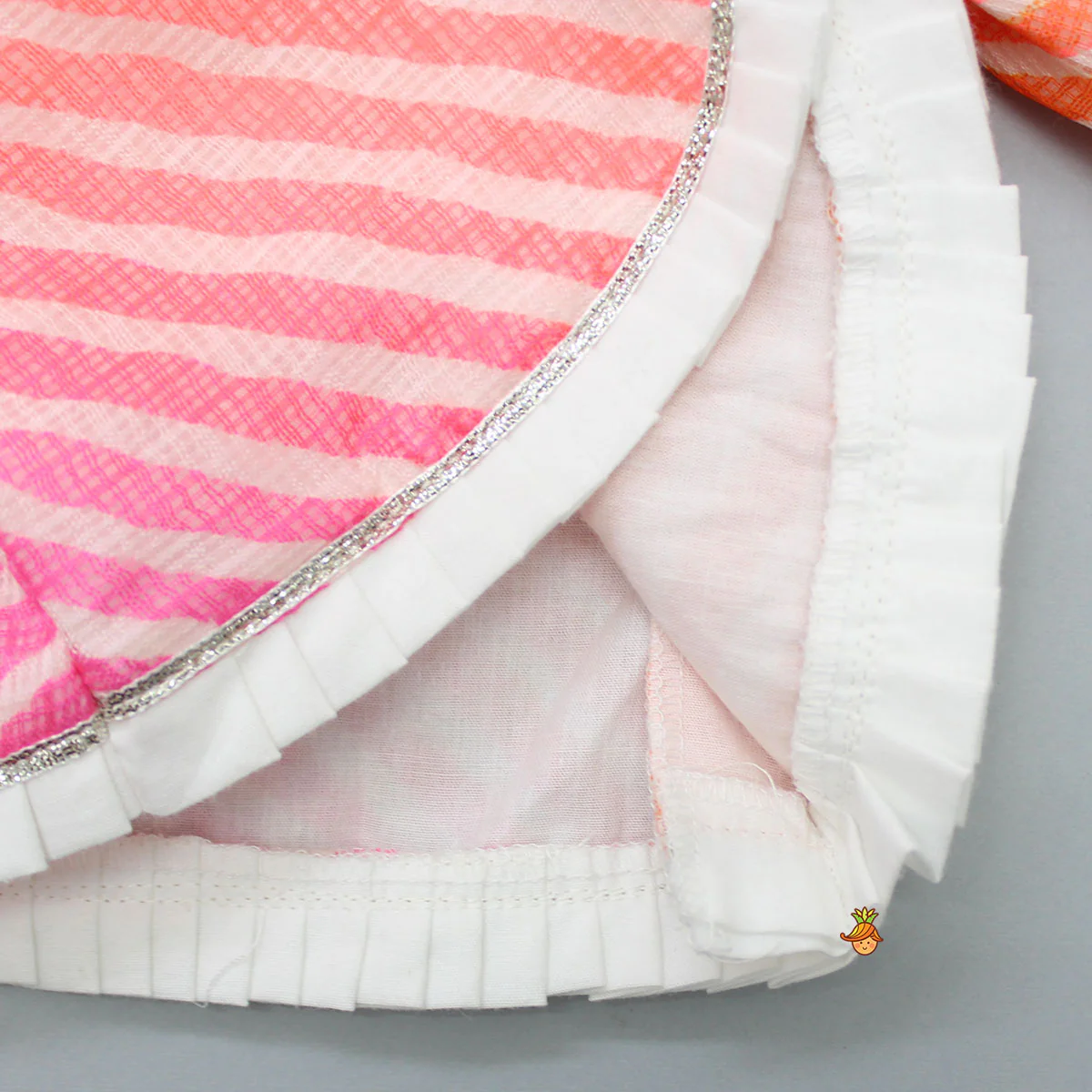 Cotton Kurti With Stripe Leheriya Jacket - Image 7