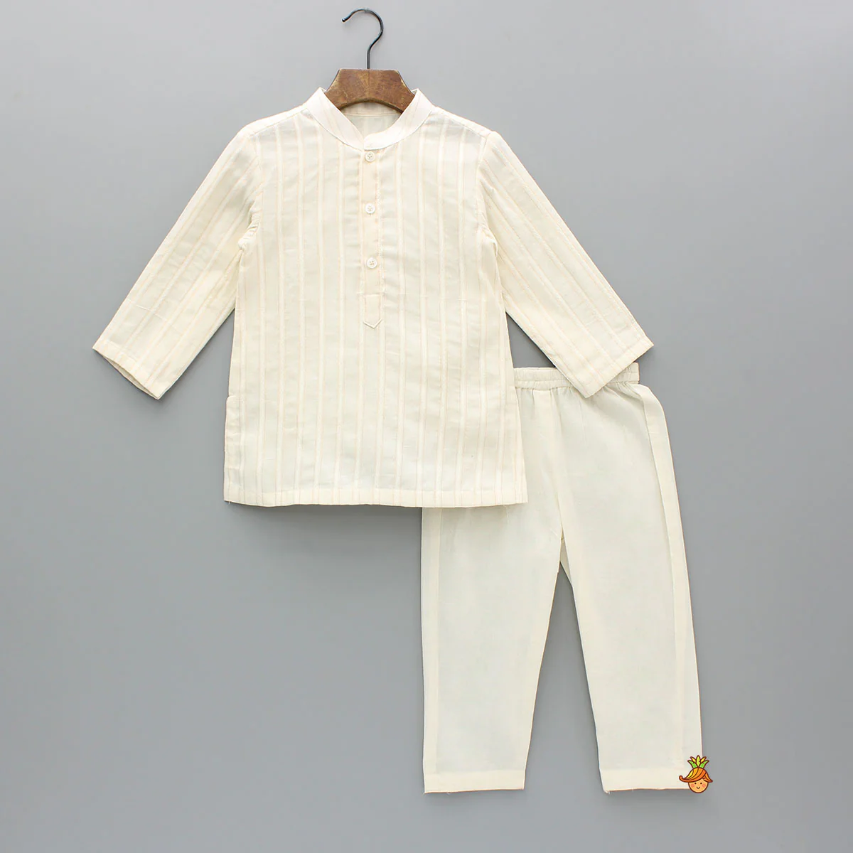 Cream Kurta And Heart Embroidered Jacket With Pyjama - Image 3