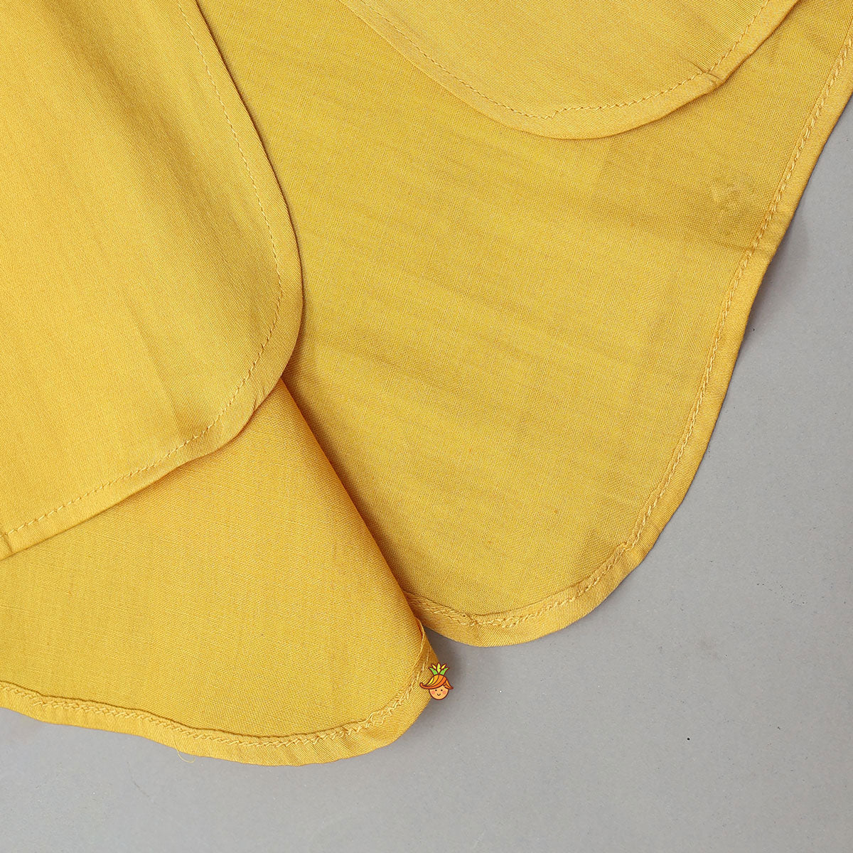 Curved Hem Kurta With Embroidered Jacket And Pyjama - Image 7