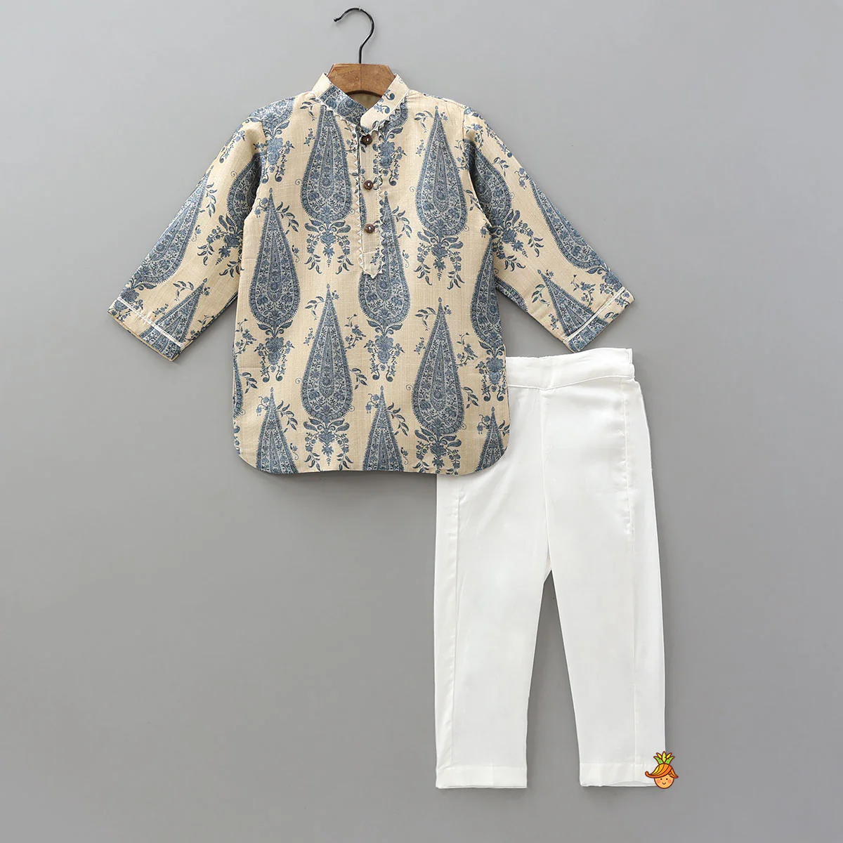 Curved Hem Kurta With Printed Jacket And Pyjama - Image 3
