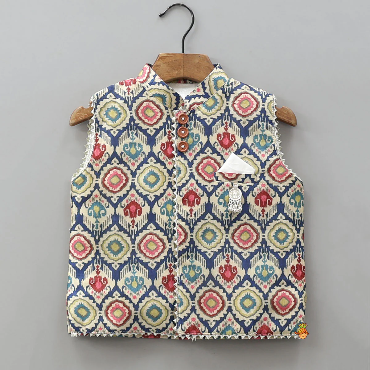 Curved Hem Kurta With Printed Jacket And Pyjama - Image 6
