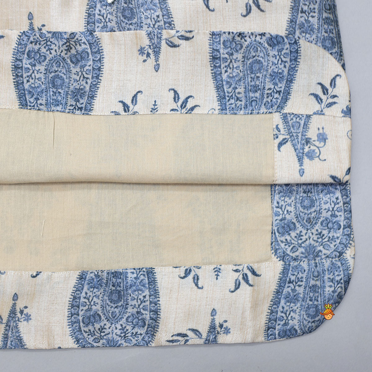 Curved Hem Kurta With Printed Jacket And Pyjama - Image 7