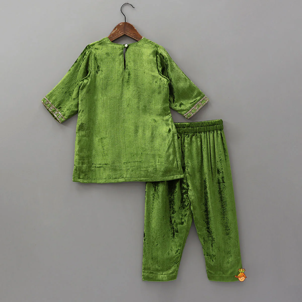 Cut-Dana Embroidered Velvet Kurti And Pant With Dupatta - Image 2