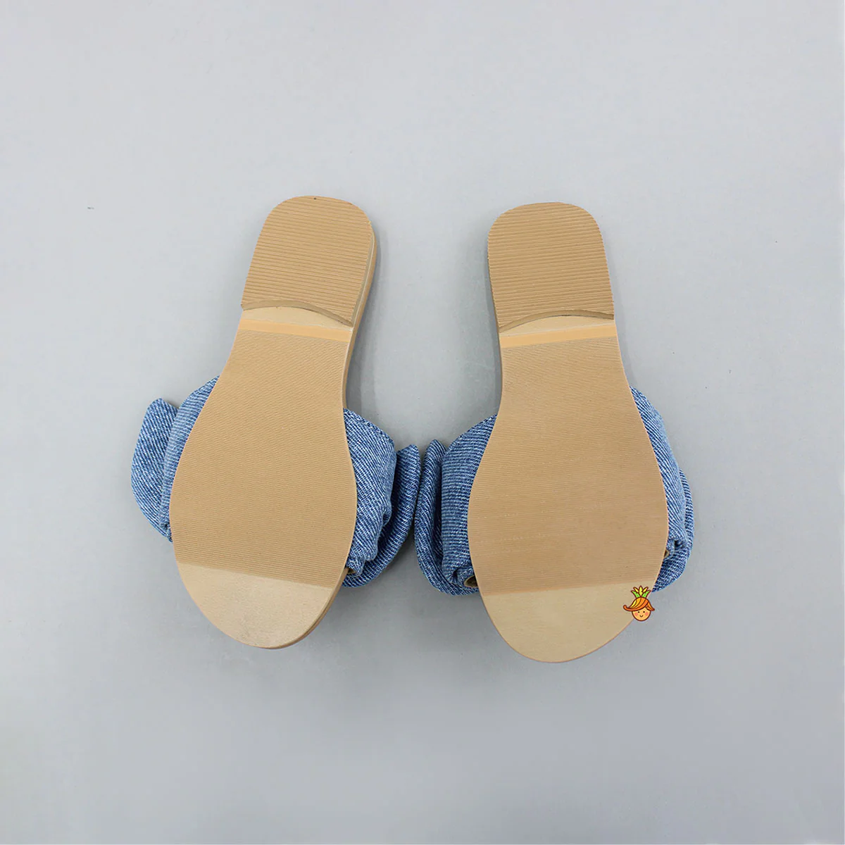 Cute Denim Bow Adorned Flats - Image 2