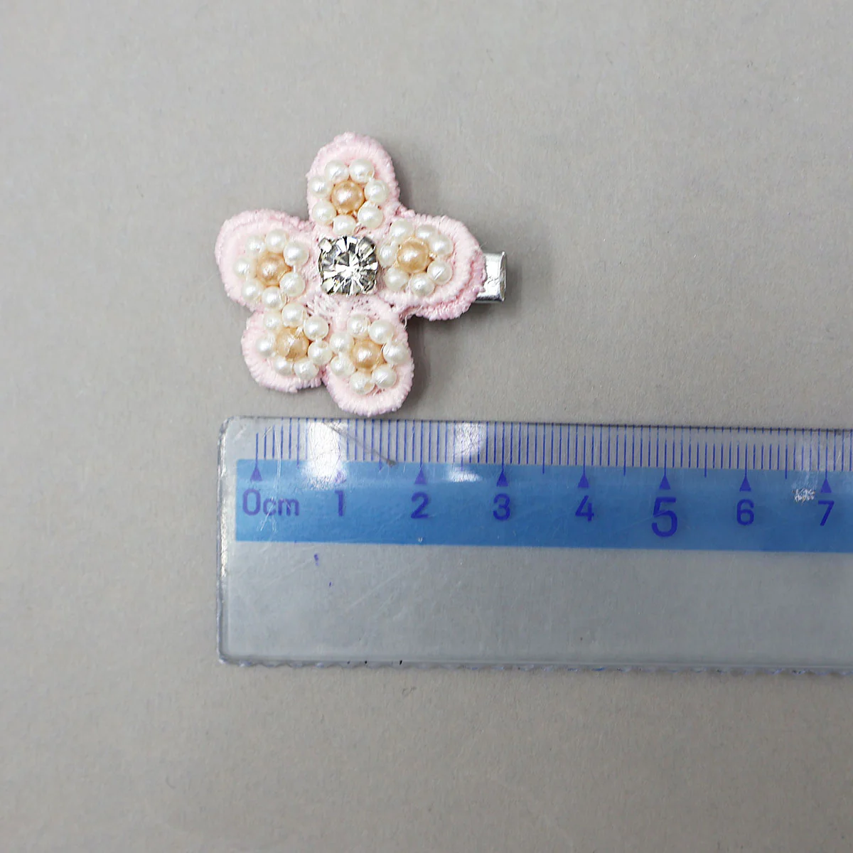 Cute Floral Embroidered Set of 4 Embellished Hair Clips - Image 8
