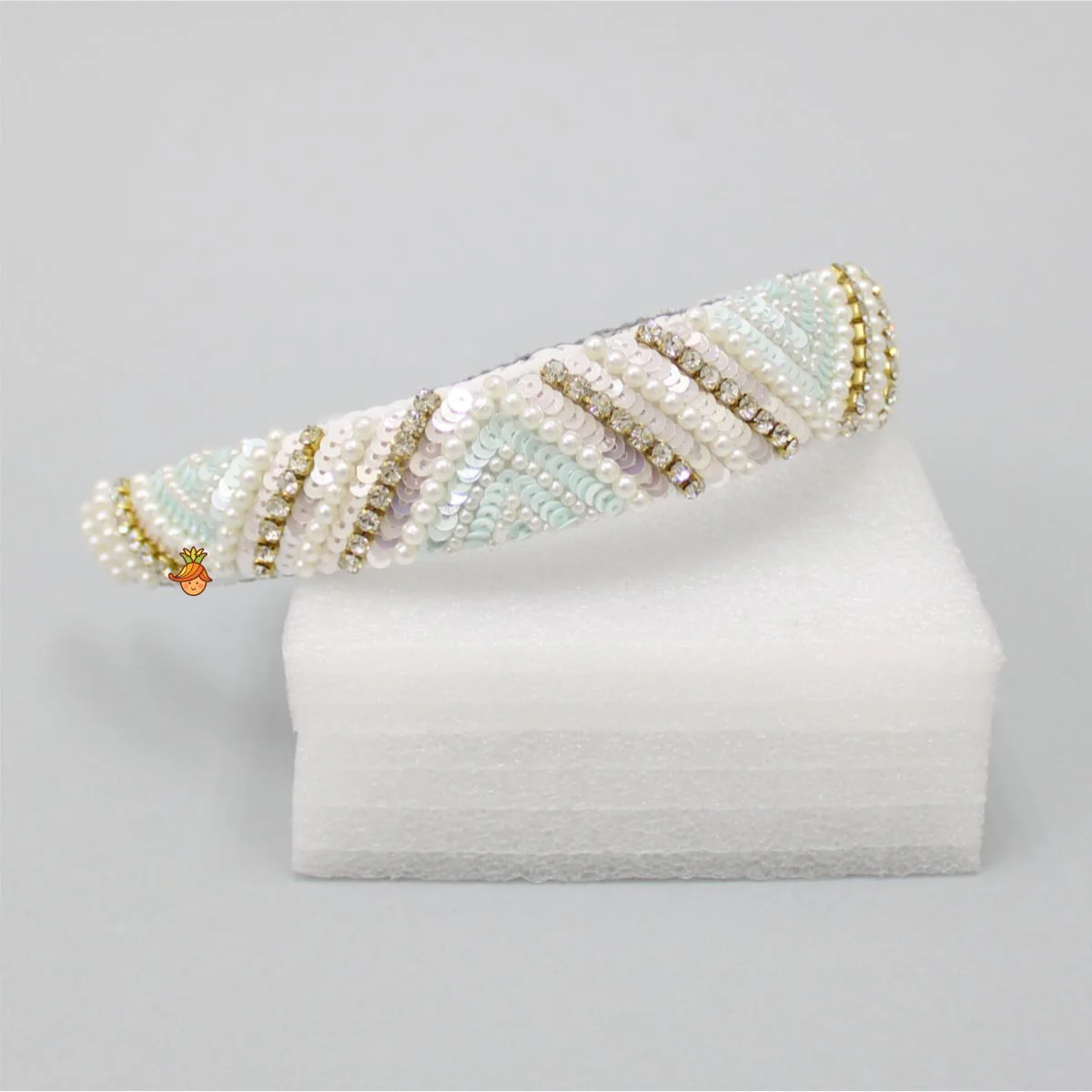 Delightful Pearly And Sequined White Hair Band - Image 3